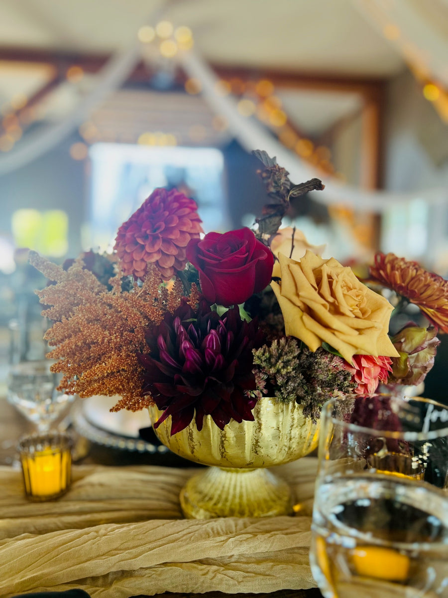 Cinnamon and Wine floral arrangement for a Spokane, WA wedding, florals are crafted by Daisies in May