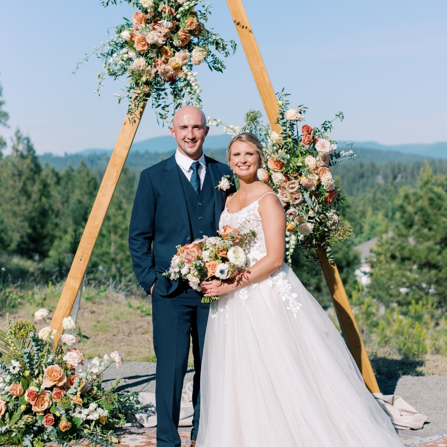 Terracotta & Ivory Early Summer Wedding Flowers